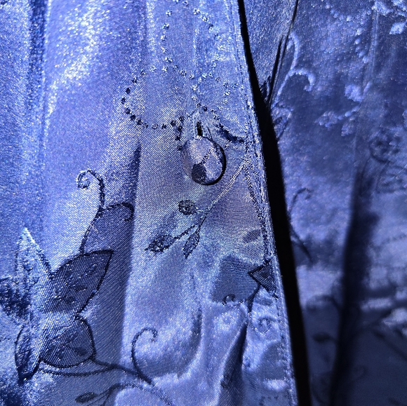 Valerie Steven long nightgown - Picture 3 of 10